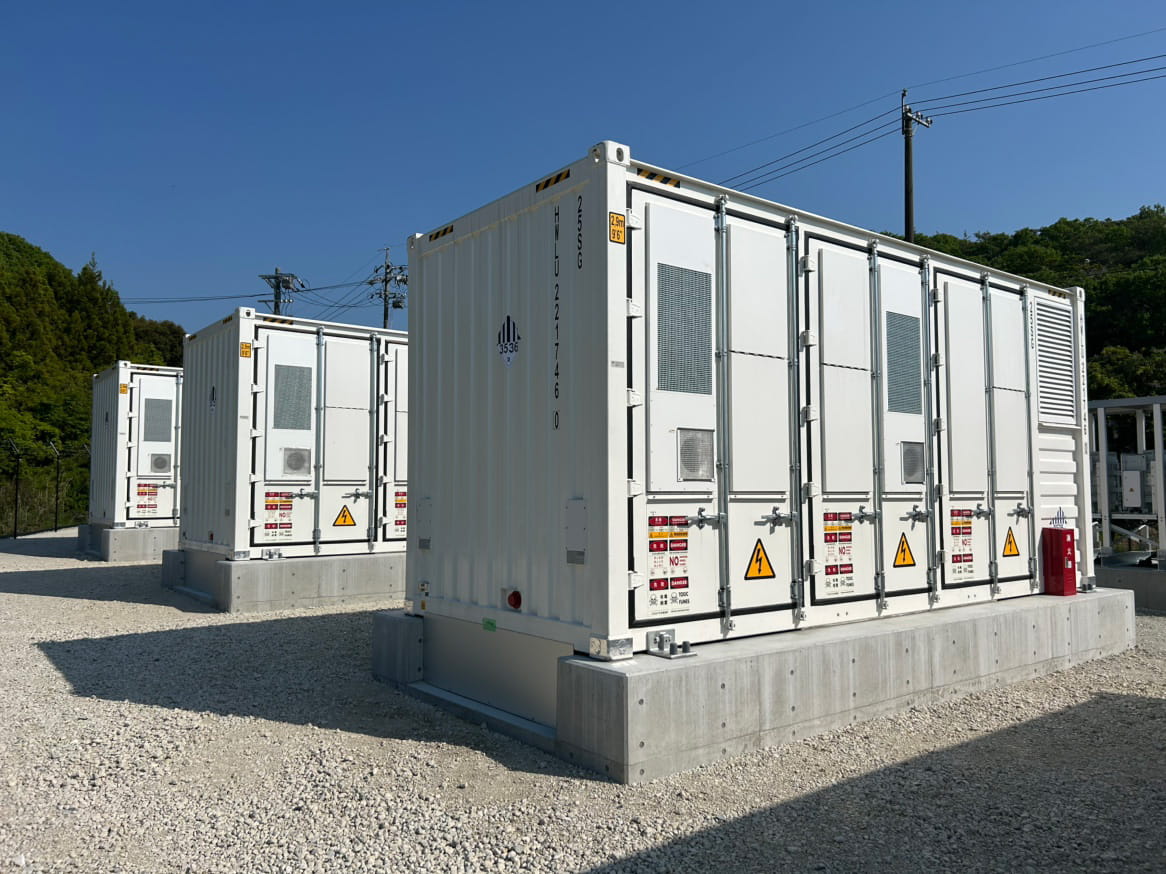 写真:第一号となる系統蓄電施設(NC春日井西尾蓄電所) 運転開始