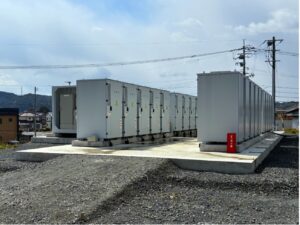 写真：島根県益田市にて系統用蓄電施設「NC益田市東町蓄電所」受電開始