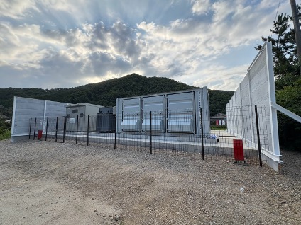 写真：兵庫県豊岡市にて系統用蓄電施設「NC豊岡市但東町蓄電所」受電開始