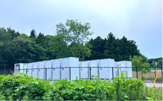 写真：山形県酒田市にて系統用蓄電施設「NC酒田市浜中蓄電所」受電開始