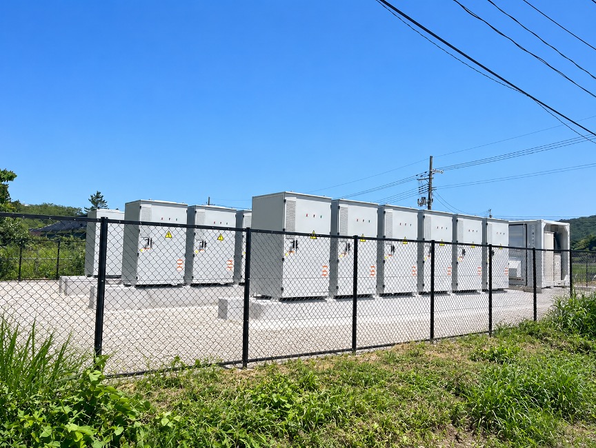写真：山形県鶴岡市にて系統用蓄電施設「NC鶴岡市湯田川蓄電所」需給調整市場への参入