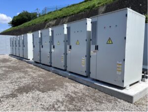 写真：福岡県嘉麻市にて系統用蓄電設「NC口春蓄電所」蓄電池受電開始