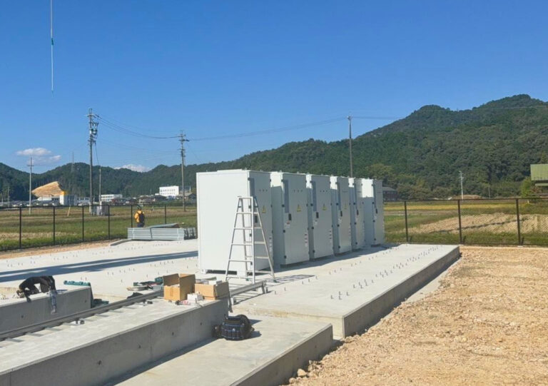 写真：岐阜県岐阜市にて系統用蓄電施設「NC岐阜市太郎丸蓄電所」蓄電池設置開始